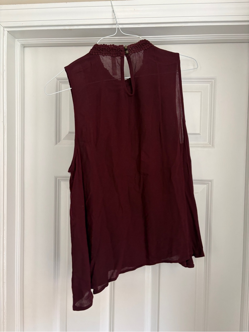 Xhilaration Lace High Neck Burgundy Tank Top Women’s Large Feminine Girly - Picture 4 of 4